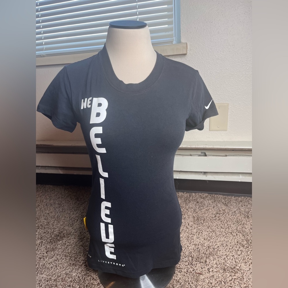 Nike short sleeve